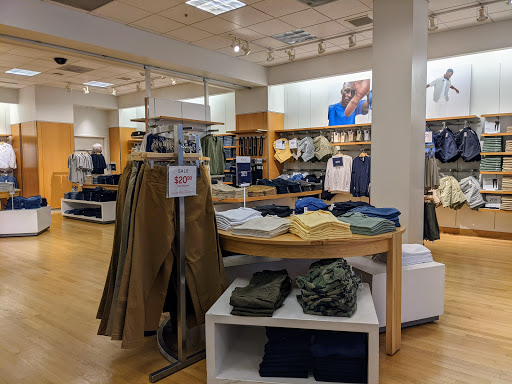 Clothing Store «Gap», reviews and photos, 7430 164th Ave NE, Redmond, WA 98052, USA