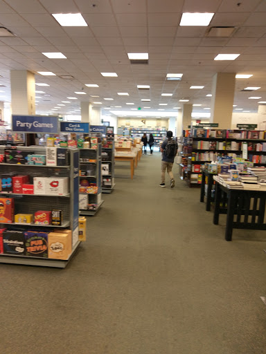 Book Store «Barnes & Noble», reviews and photos, 210 Americana Way, Glendale, CA 91210, USA