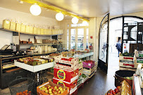 Atmosphère du Restaurant de plats à emporter Rose Bakery - TakeAway à Paris - n°5