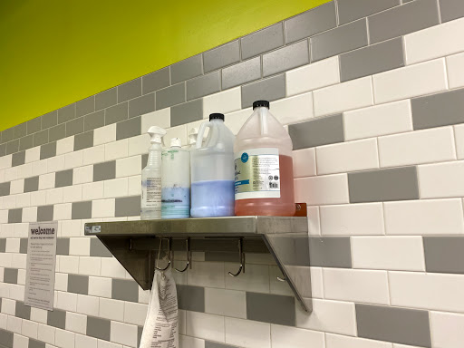 Pet Supply Store «Unleashed by Petco», reviews and photos, 520 S 23rd St, Philadelphia, PA 19146, USA