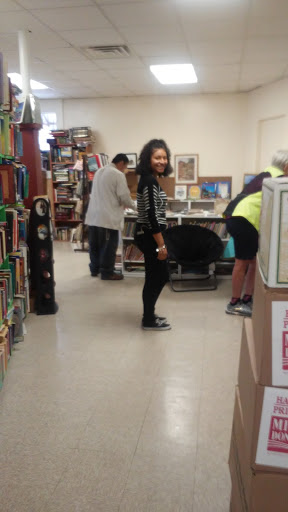 Book Store «Dead Tree Books», reviews and photos, 5645 S Flores St #105, San Antonio, TX 78214, USA