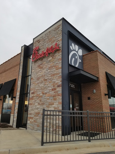 Fast Food Restaurant «Chick-fil-A», reviews and photos, 7101 Kingery Hwy, Willowbrook, IL 60527, USA