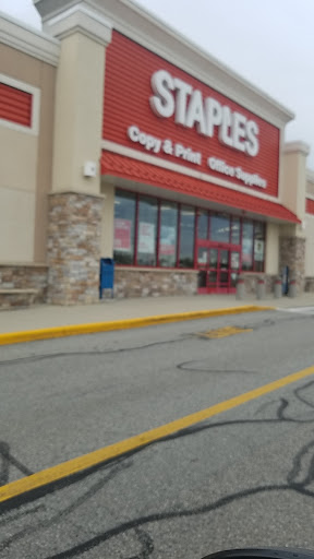 Office Supply Store «Staples», reviews and photos, 34 Walkers Brook Dr, Reading, MA 01867, USA