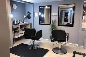 Ideal Hair Salon image