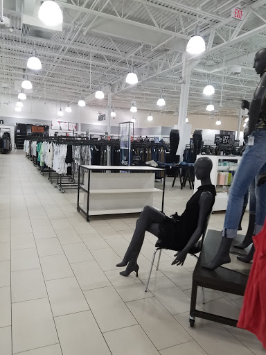 Department Store «Saks OFF 5TH», reviews and photos, 3885 Eagan Outlets Pkwy, Eagan, MN 55122, USA