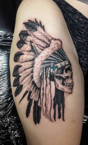 Explore behind the ear tattoo ideas, creative tattoo ideas in Tulia, available at Mister Placasos Tattoo Shop
