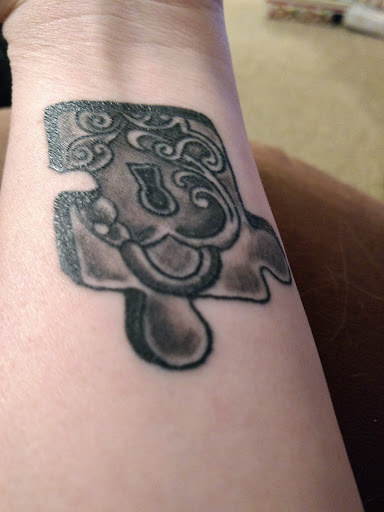 Tattoo Shop «Catch 22 Tattoo», reviews and photos, 1505 Madison Ave, Painesville, OH 44077, USA