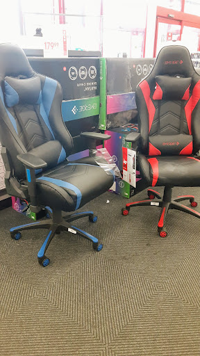 Office Supply Store «Staples», reviews and photos, 2950 Belcrest Center Dr, Hyattsville, MD 20782, USA