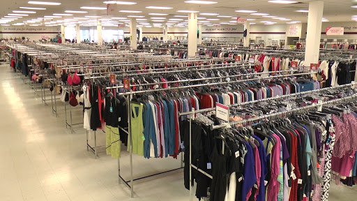 Discount Store «Discount Fashion Warehouse Great Western», reviews and photos, 110 N Wilson Rd, Columbus, OH 43204, USA