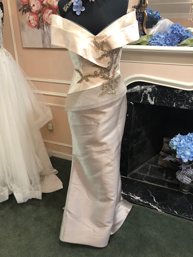 Exquisite Bride, 4353 Old William Penn Hwy, Murrysville, PA 15668, USA, 