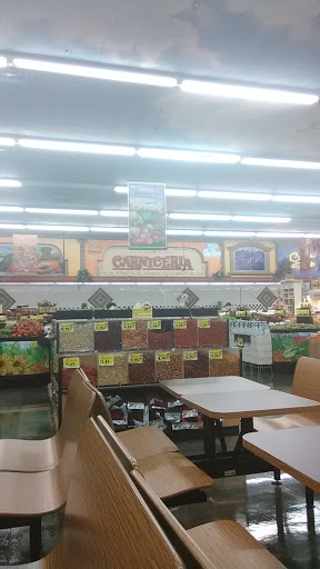 Supermarket «Vallarta Supermarkets», reviews and photos, 9011 Woodman Ave, Arleta, CA 91331, USA