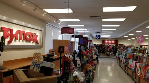 Department Store «T.J. Maxx», reviews and photos, 1021 W University Ave #2, Georgetown, TX 78628, USA