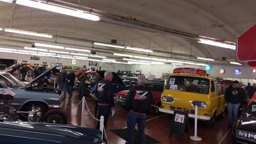 Used Car Dealer «North Shore Classics (Classic Car Dealership)», reviews and photos, 149 N Seymour Ave, Mundelein, IL 60060, USA