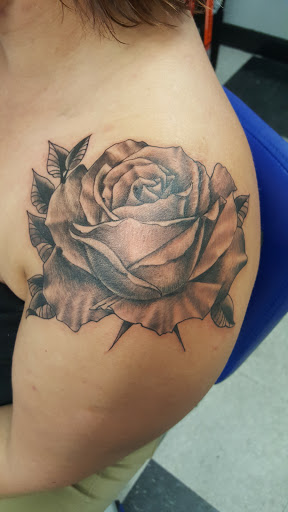 Tattoo Shop «Folk City Tattoo», reviews and photos, 3020 W Mercury Blvd, Hampton, VA 23666, USA