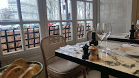 Atmosphère du Restaurant L'Alma à Paris - n°10