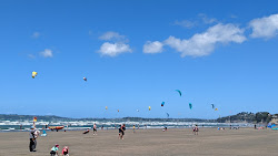 Fotografie cu Orewa Beach - locul popular printre cunoscătorii de relaxare