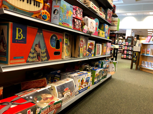 Book Store «Barnes & Noble», reviews and photos, 58 S 32nd St, Camp Hill, PA 17011, USA