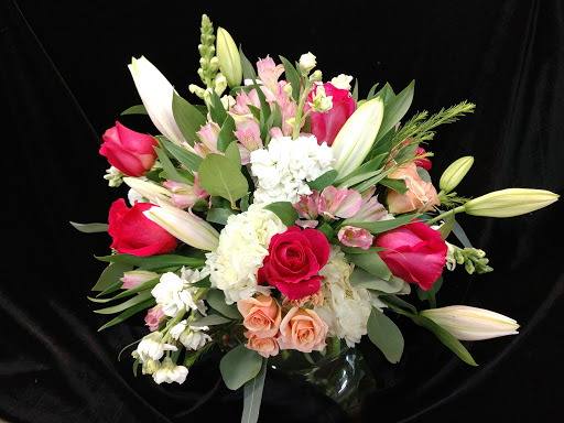 Florist «Village Flowers & Gifts», reviews and photos, 527 W Lodi Ave, Lodi, CA 95242, USA