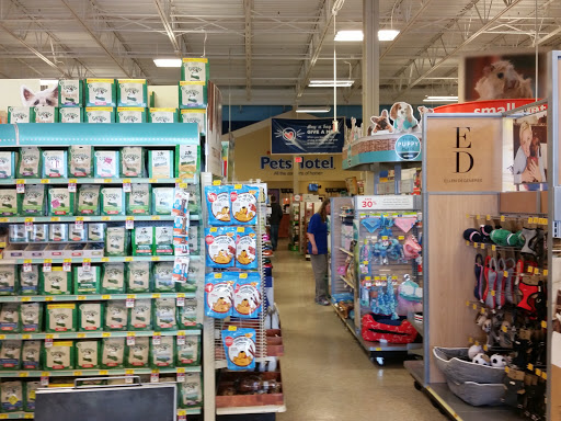 Pet Supply Store «PetSmart», reviews and photos, 2801 Pine Lake Rd, Lincoln, NE 68516, USA