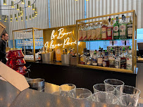 Atmosphère du Restaurant I love Paris Aéroport Roissy Terminal 2E à Le Mesnil-Amelot - n°1