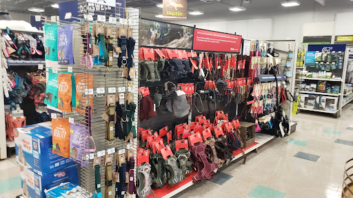 Pet Supply Store «Petco Animal Supplies», reviews and photos, 629 E Dundee Rd, Palatine, IL 60067, USA