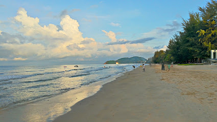 หาดเจ้าหลาว Chao Lao Beach