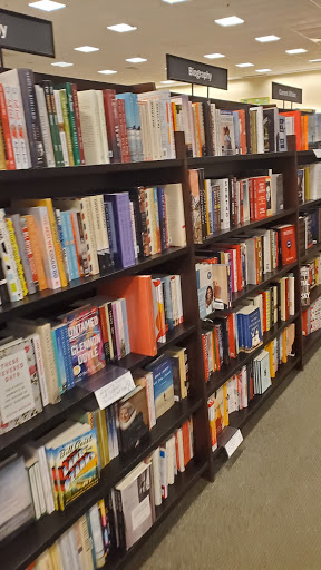 Book Store «Barnes & Noble», reviews and photos, 70 Worcester-Providence Turnpike, Millbury, MA 01527, USA
