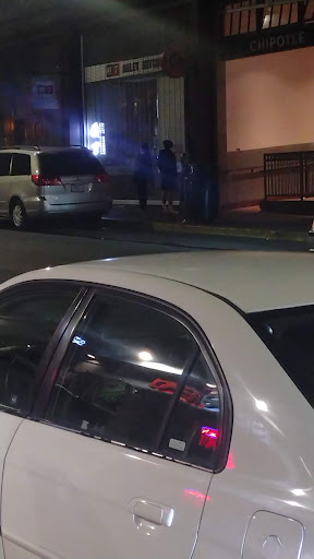 Furniture Store «Berkeley Outlet», reviews and photos, 711 Heinz Ave, Berkeley, CA 94710, USA