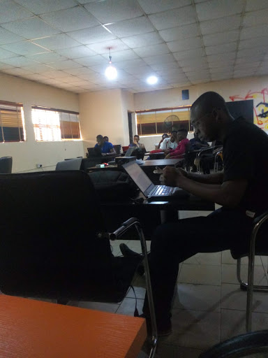 Dreams Hub - Coworking Space, Startup Incubator, ICT Event Centre, 85 Ogui Rd, Achara, Enugu, Nigeria, Consultant, state Enugu