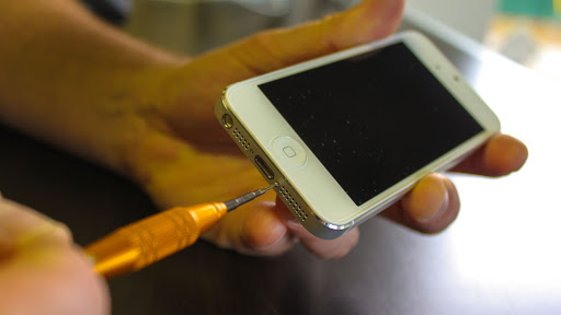 Mobile Phone Repair Shop «iFixYouri», reviews and photos, 256 E Altamonte Dr, Altamonte Springs, FL 32701, USA