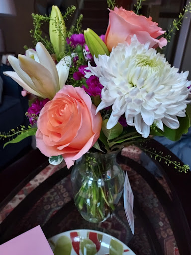 Florist «Sweet William & Thyme», reviews and photos, 19 E Railroad Ave, Jamesburg, NJ 08831, USA