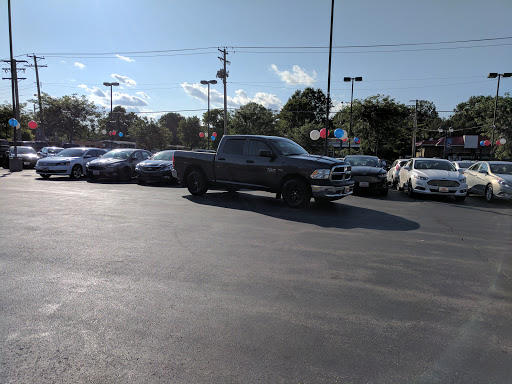 Used Car Dealer «GMT Auto Sales», reviews and photos, 225 N Hwy 67, Florissant, MO 63031, USA