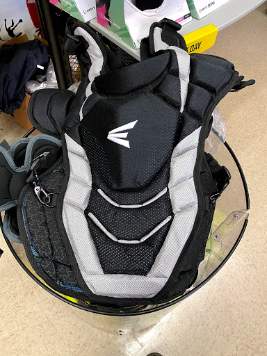 Sporting Goods Store «Oregon City Sporting Goods Inc», reviews and photos, 1010 Main St, Oregon City, OR 97045, USA