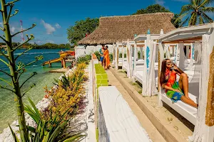 Hotel Isla Lizamar image