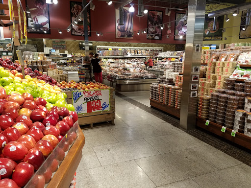 Grocery Store «Fresh Farms», reviews and photos, 8203 W Golf Rd, Niles, IL 60714, USA