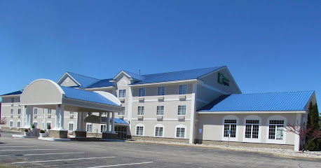 Holiday Inn Express & Suites Cadillac, an IHG Hotel