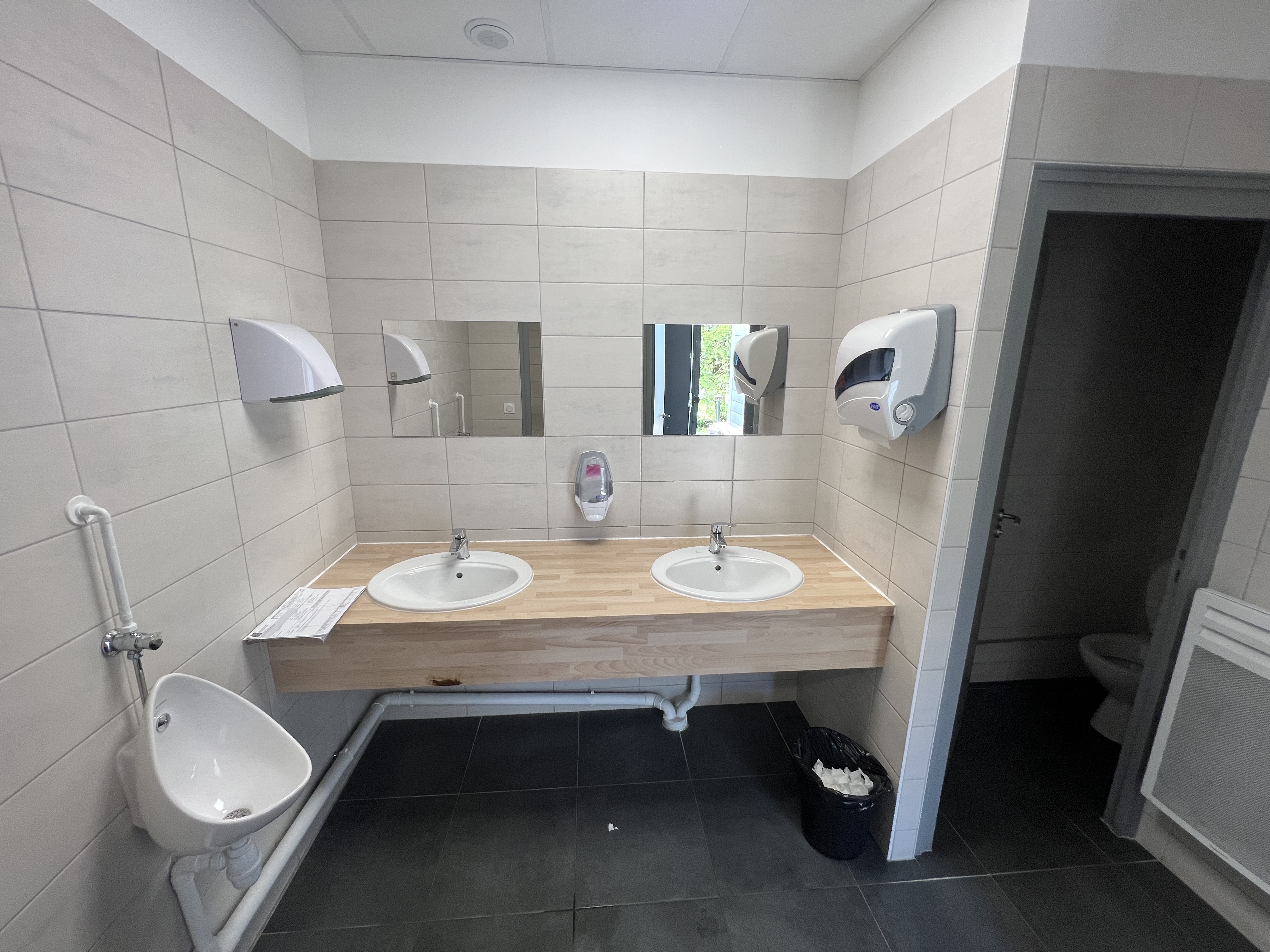 Photo n° 2 de l'avis de dalnoboy_evgeniy. fait le 01/06/2023 à 10:46