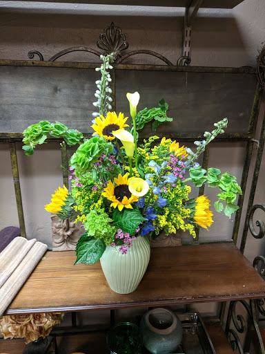 Florist «Buss Flower Shop», reviews and photos, 322 N Milwaukee Ave, Libertyville, IL 60048, USA
