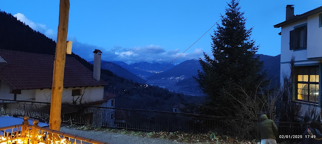 Στην Πόλη - Χαλκίδα