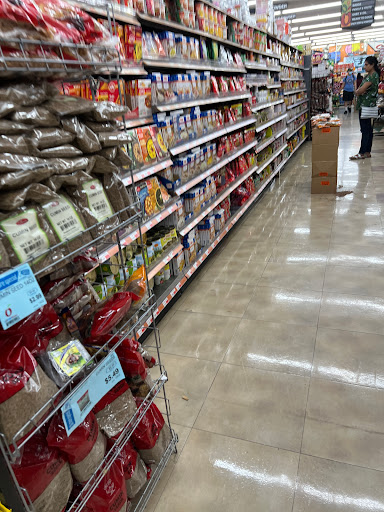 Asian Grocery Store «Lotte Plaza Market - Ashburn», reviews and photos, 43930 Farmwell Hunt Plaza #100, Ashburn, VA 20147, USA