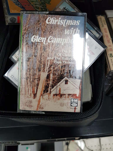 Thrift Store «Goodwill Retail Store & Donation Center», reviews and photos, 745 W Ventura St, Fillmore, CA 93015, USA