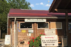 Spieglhof Milchtankstelle image