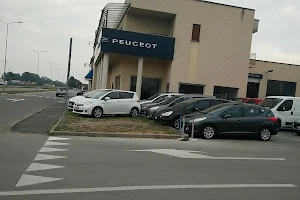 CUNEOTRE - Centro di Riparazione Peugeot Savigliano image