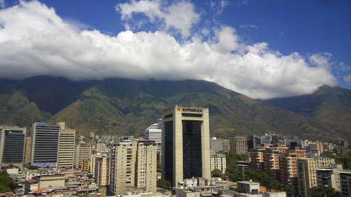 Rental vans hours Caracas