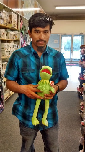 Outlet Store «VF Outlet», reviews and photos, 375 Faunce Corner Rd, North Dartmouth, MA 02747, USA