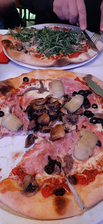 Pizza du Restaurant italien Restaurant Pizzeria Colosseo à Bartenheim - n°15
