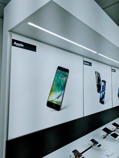 Cell Phone Store «Bronxville Verizon Wireless», reviews and photos, 89 Pondfield Rd, Bronxville, NY 10708, USA