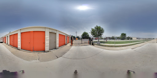 Self-Storage Facility «Public Storage», reviews and photos, 6990 W 79th St, Burbank, IL 60459, USA