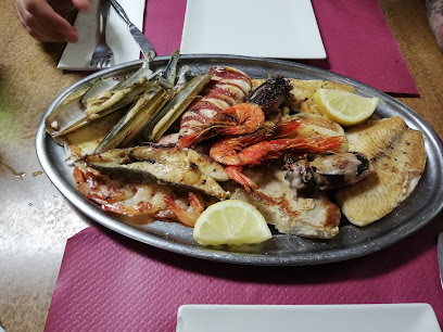 Restaurante Bar El Boliche - C. Isla de Mallorca, 7, 04720 Aguadulce, Almería, Spain
