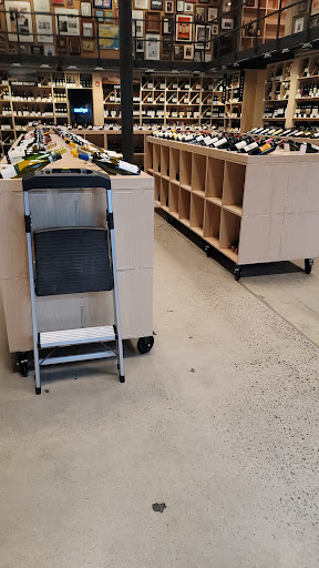 Liquor Store «Zachys Wine & Liquor», reviews and photos, 16 East Pkwy, Scarsdale, NY 10583, USA